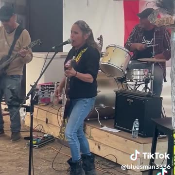 🎶 Tamara Lich Sings “Folsom Prison Blues” at Universal Ostrich Farm – Freedom Night Gathering