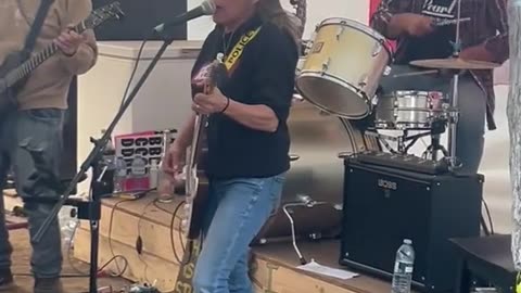 🎶 Tamara Lich Sings “Folsom Prison Blues” at Universal Ostrich Farm – Freedom Night Gathering