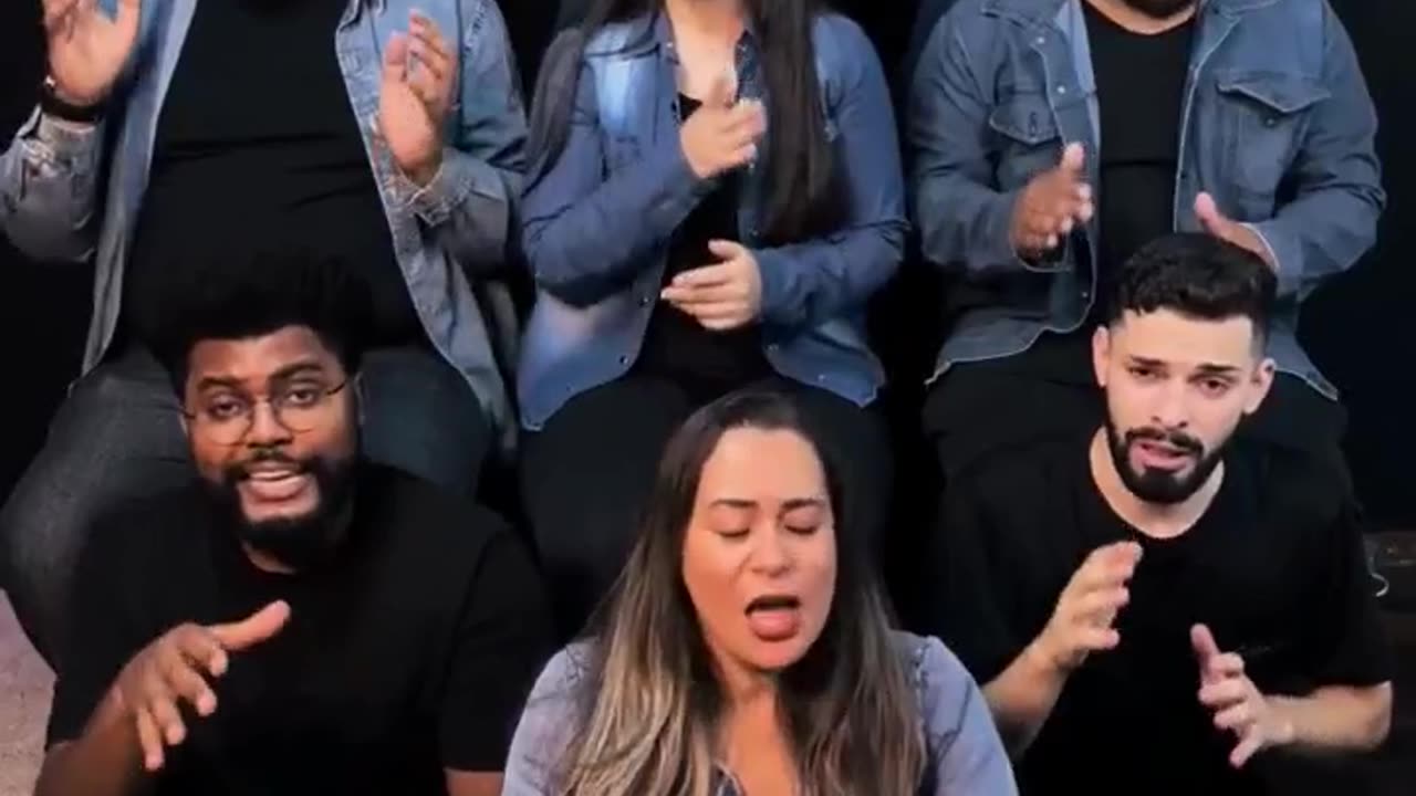 O nome do Senhor é sobre todos! Não há outro nome, acima de tudo está o Senhor Jesus!