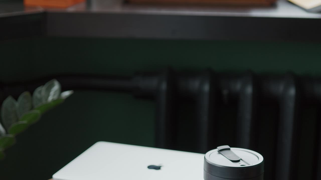 Top 10 Modern Console Tables Perfect for Small Spaces: Stylish, Space-Saving Solutions