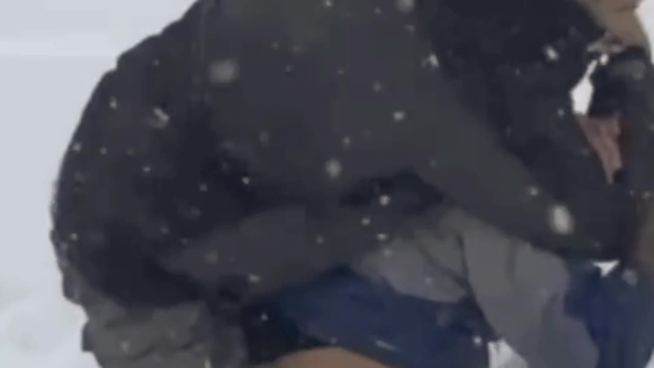 🤯❄️ Snowboarder Challenges UFC Fighter Sean Strickland to Grappling Match in Snow! | FCN