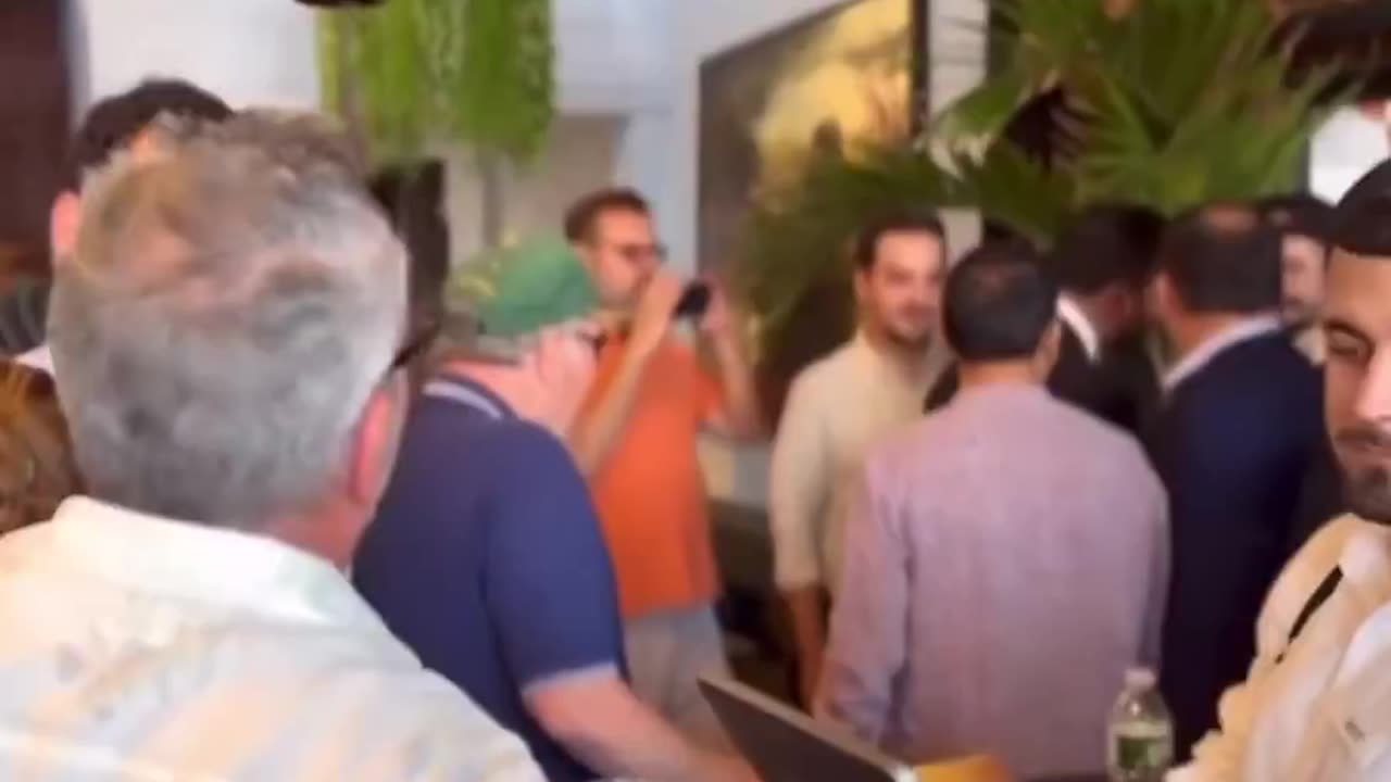 Protesters Force Zohran Mamdani To Flee NYC Restaurant
