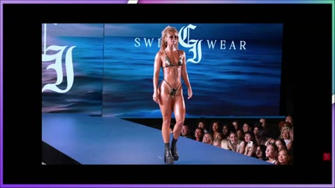 Bikini Fashion show