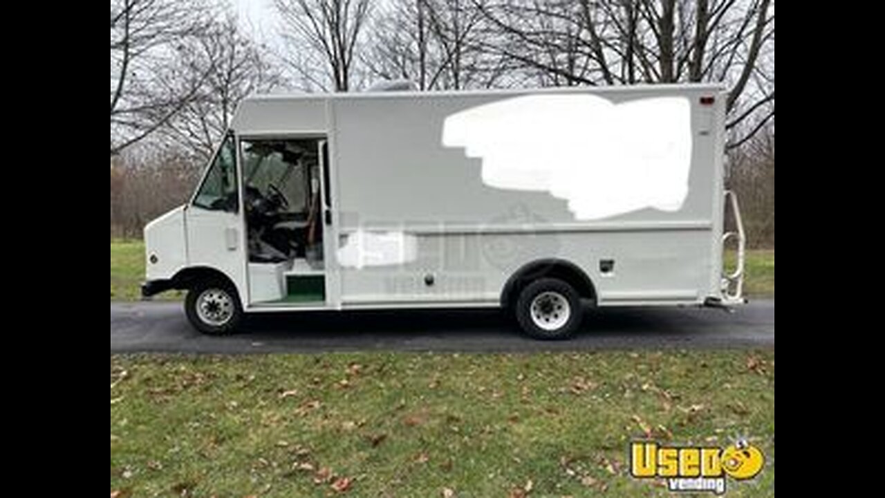 2003 Ford E-450 Newly Upfitted Mobile Art Work Truck / Workshop Truck for Sale in Indiana!