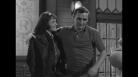 Petticoat Junction - S01E16 - Bobbie Jo And The Beatnik - 1964 - HD