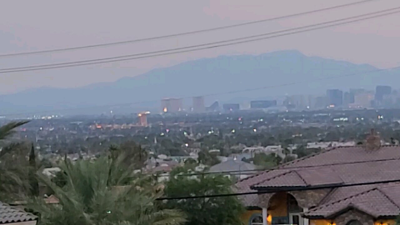 Did you SEE tonight's HAZY Las Vegas sunset? Check THIS out! 07.13.2025 #follow #lasvegas #gaming