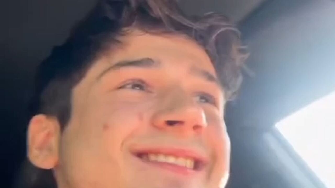 Mladý Ukrajinec nahrál své pocity při výjezdu z Ukrajiny!