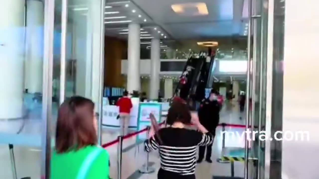 AN AMERICAN VISITS CHINA'S HEALTH SYSTEM