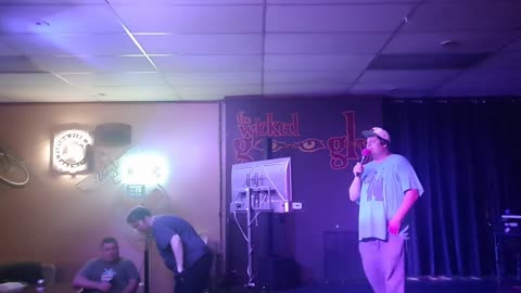 AUTISTIC MAN KILLS TAYLOR SWIFT- ANTI-HERO LIVE COVER