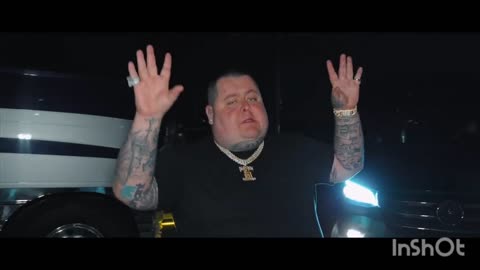 #NEWMUSIC I DONT REALLY GIVE A FUCK I'M ONLY HERE TO MAKE YOU HATE ME!