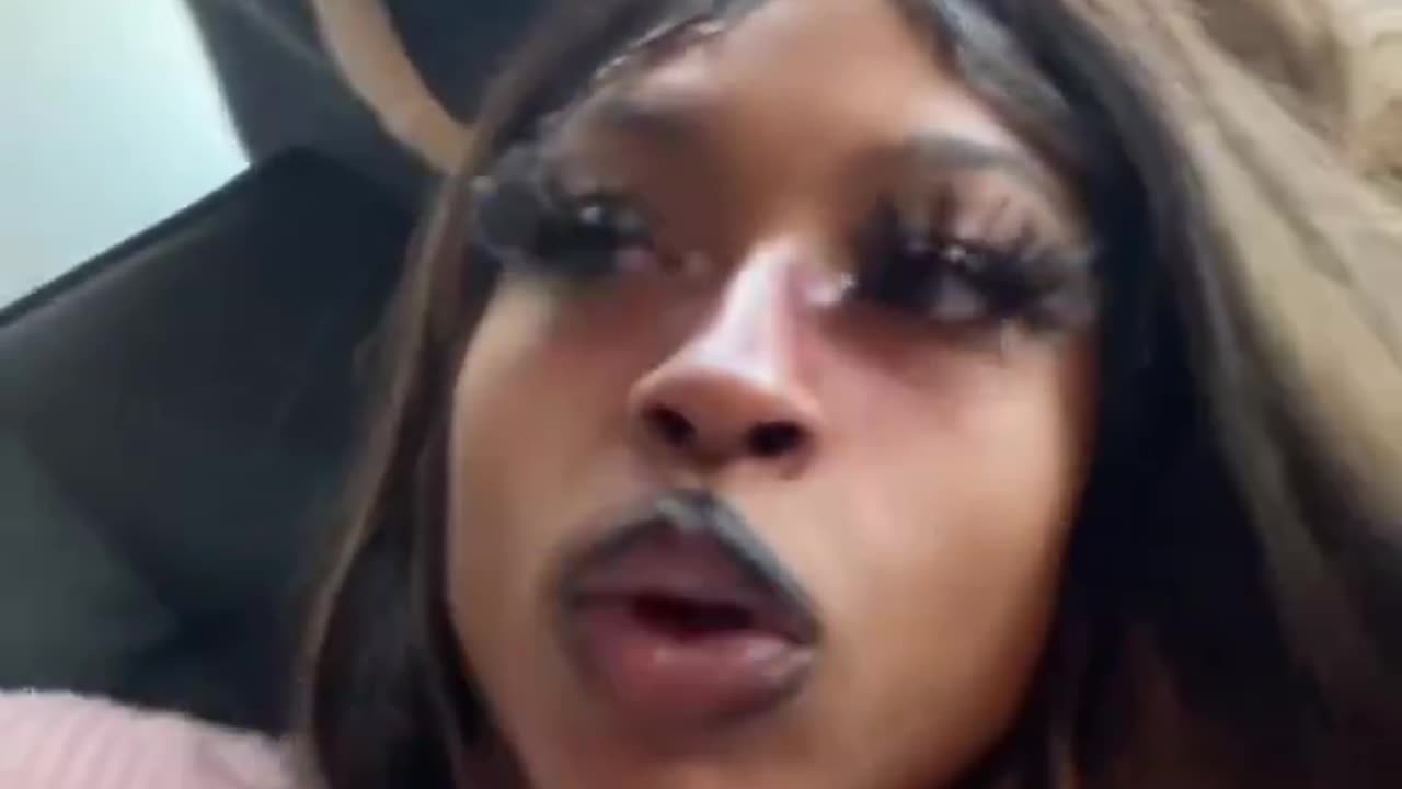 WT... am I looking at? 🤣