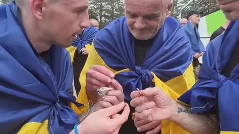 🍫🇺🇦 Ukraine Russia War | POWs Taste Freedom | RCF
