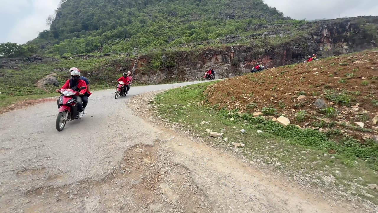 Riding on the Ha Giang Loop in Vietnam (part 14)