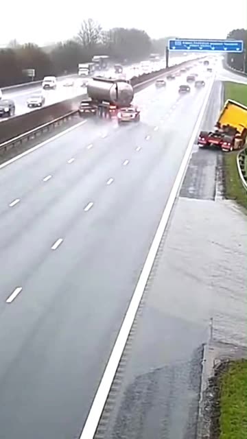 18-Wheeler Spins Out Across Multiple Lanes