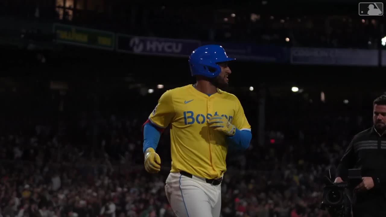 Abraham Toro tuvo jornada de dos cuadrangulares en juegos distintos