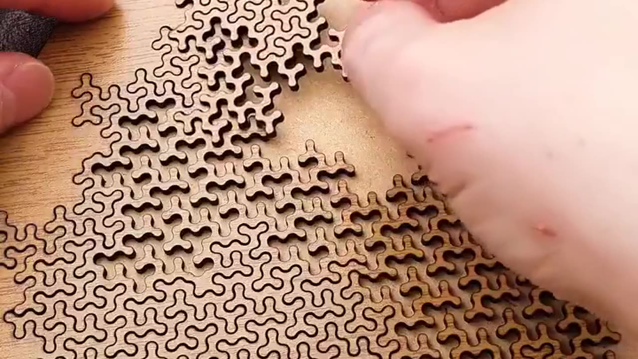 Fractal jigsaw puzzle