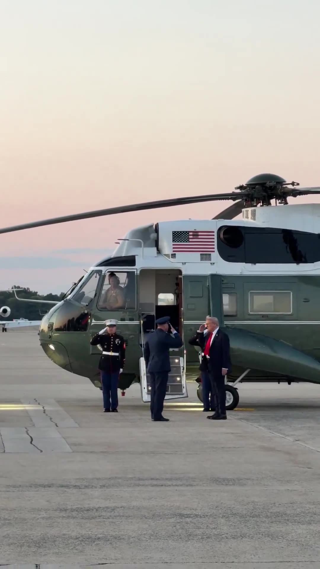 President Donald J. Trump is back in Washington DC and boards Marine One to the White House!