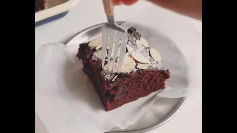 Vegan Almond Chocolate Cake