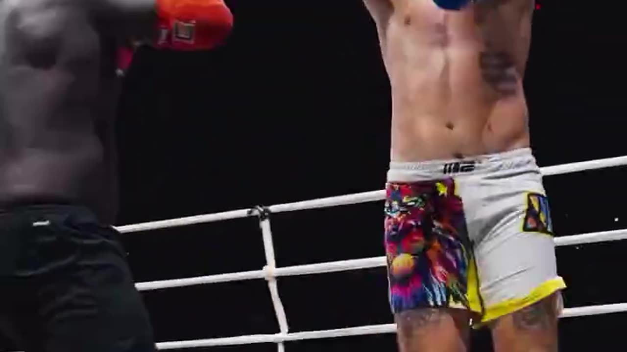 GIANT KILLER Wahkelch was determined despite his opponents 6'5" frame