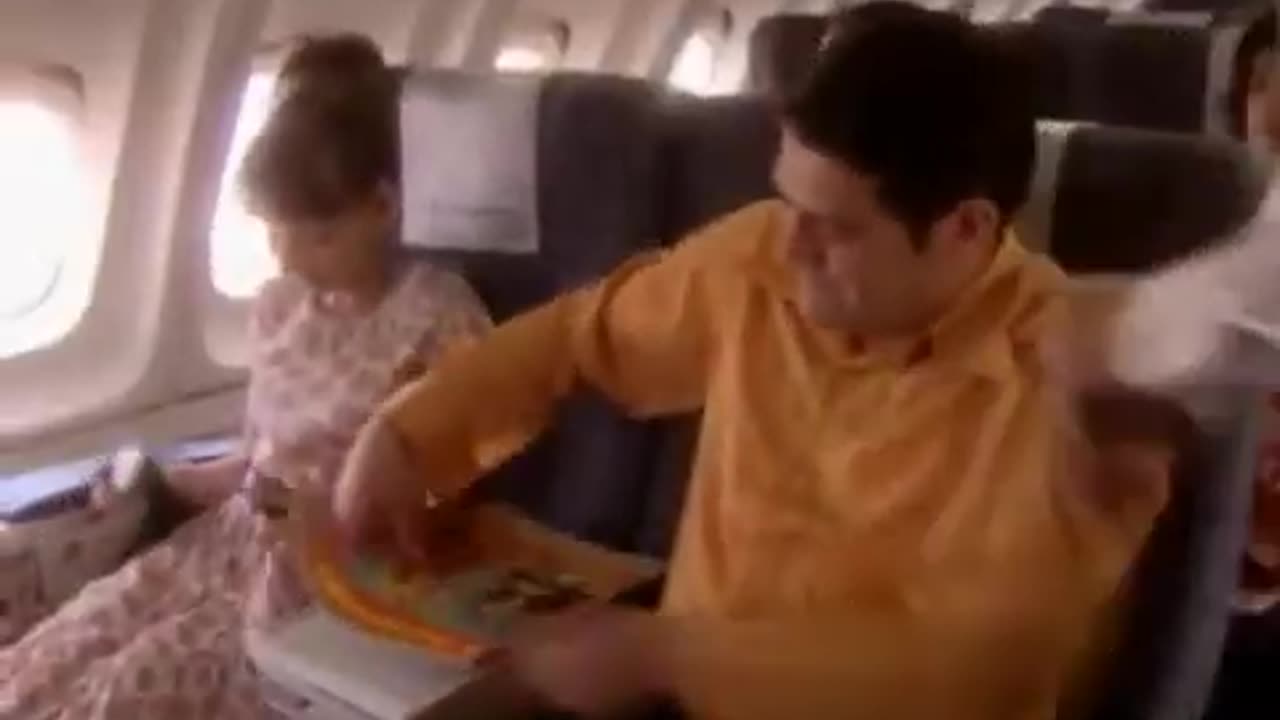 Εργαζόμενη γυναίκα S01E13 - Η αεροσυνοδός