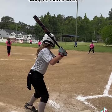 She’s so funny 💀🥎 #softball #10u #swing #shorts #homerun #softballhighlight #softballhighlights