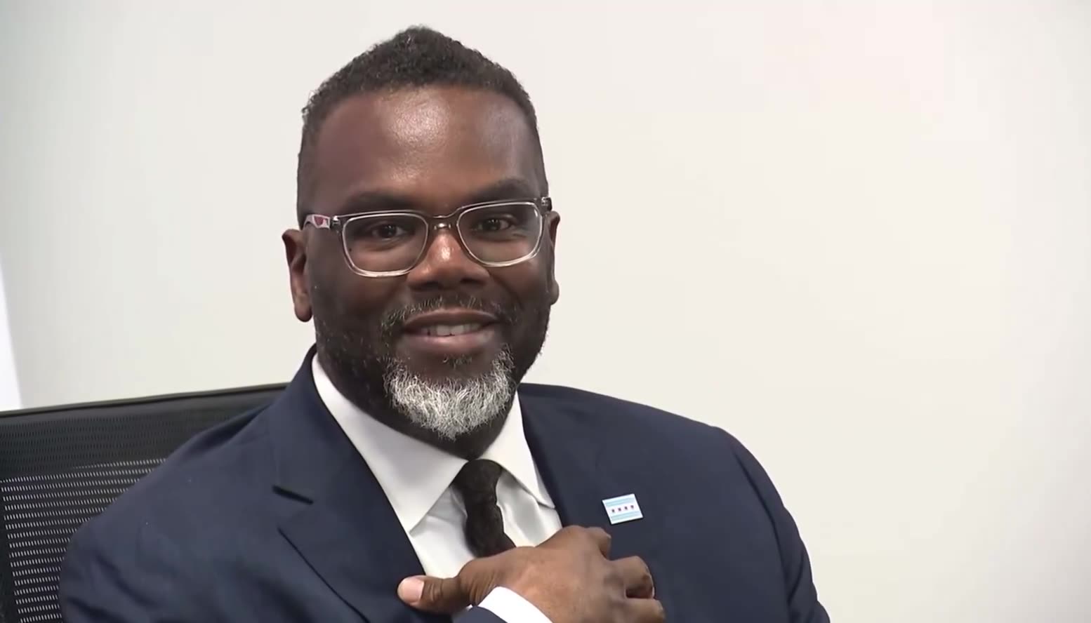 Mayor Brandon Johnson admits that he is, in fact, specifically helping blk ppl only