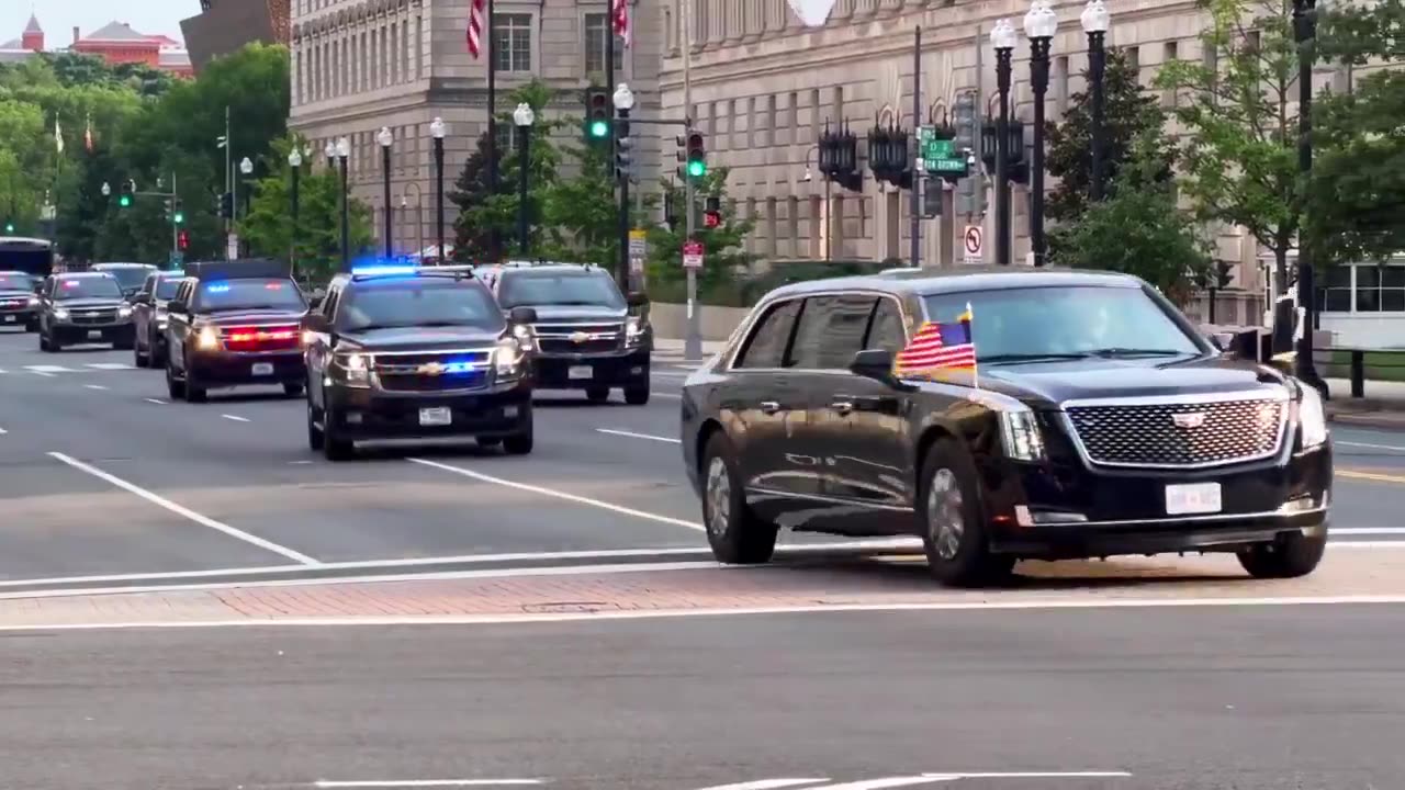 TRUMP MOTORCADE