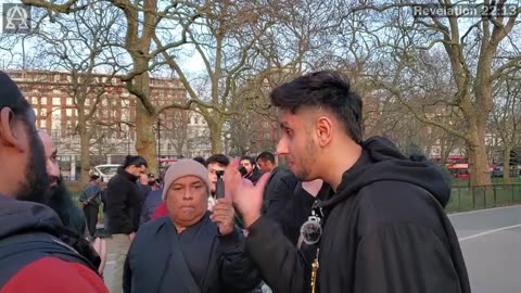 Speakers Corner - Muslims Are In Denial When Ex Muslim Ish Shows Them The Quran Is Not Preserved