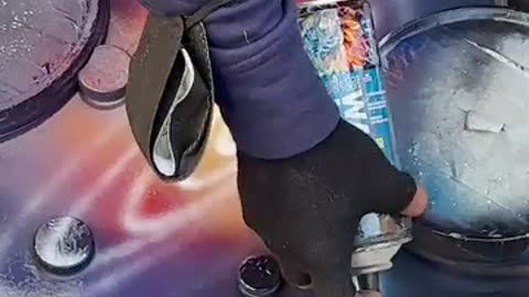 I asked this crazy Street artist to paint my mirror