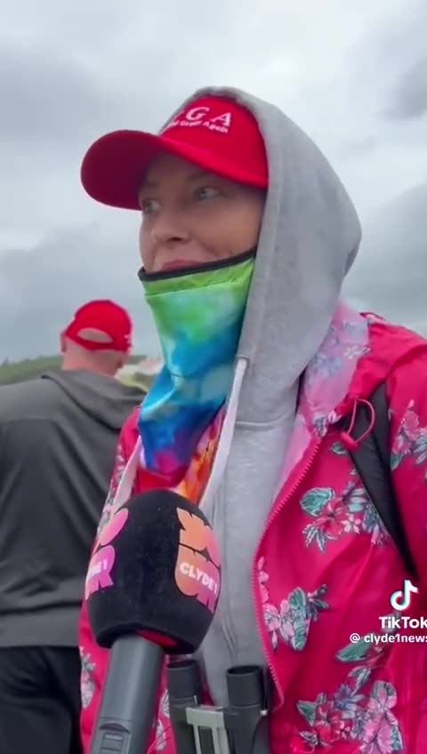 We want to see President Trump!