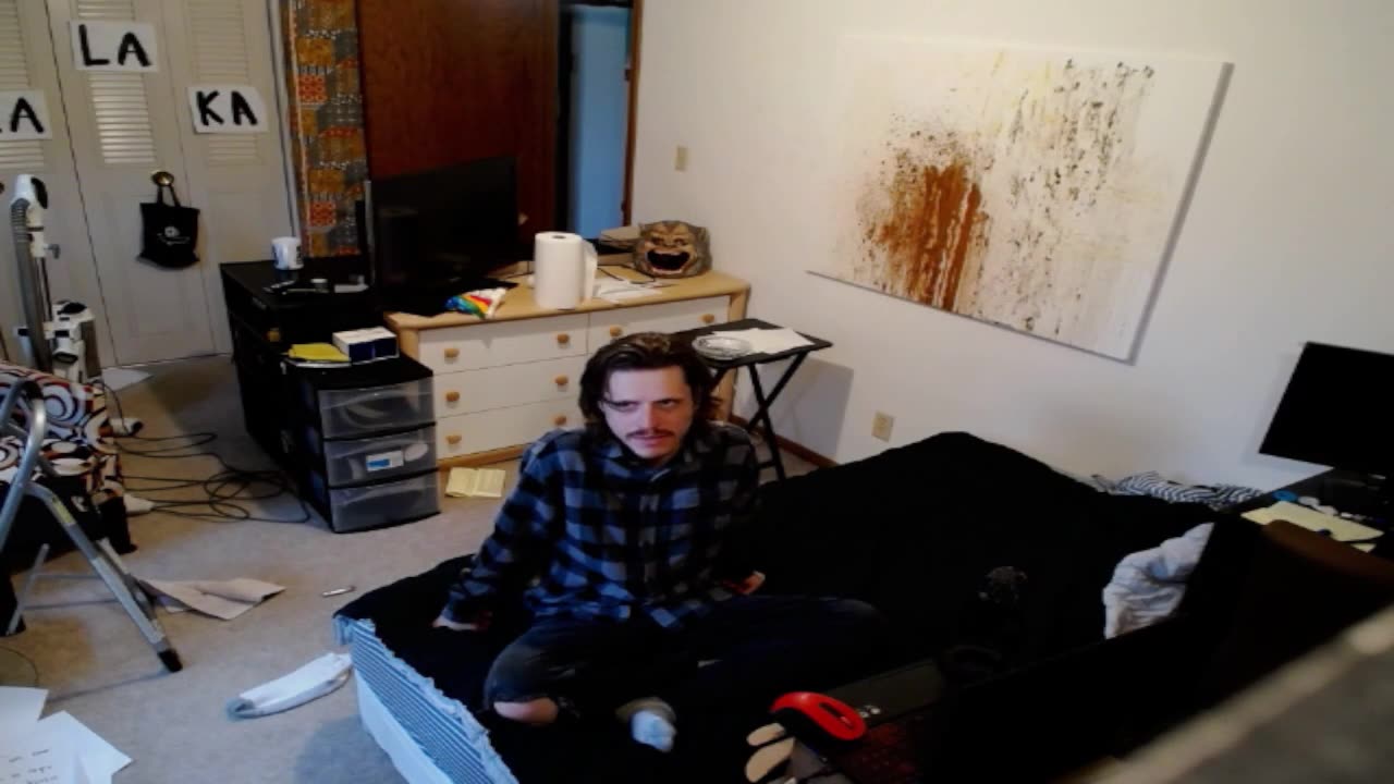 Special guest: Kalkalaka's bed