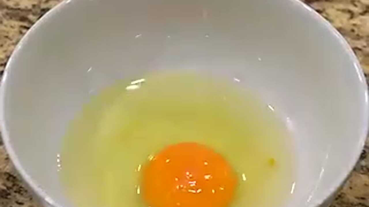 🤯🧄 Mind Blown! Pick Up Egg Yolk Like Magic | FeedMyCuriosity