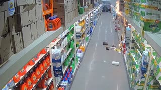 Supermarket employee accused of starting fire during Thanksgiving shopping rush on Staten