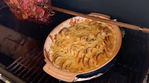 Pommes de terre gratinées fumées FACILES - Une EXCELLENTE recette d'accompagnement pour fumoir !