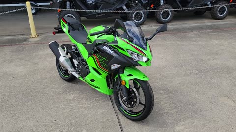 2023 KAWASAKI NINJA 400 KRT ABS WALK-AROUND