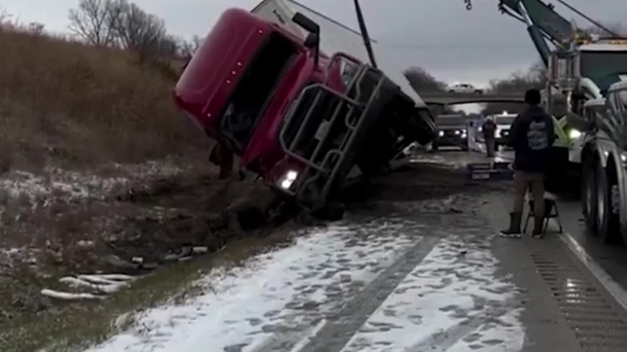 BREAKING: 45-Vehicle Pileup on I-70 in Indiana After Heavy Snowfall