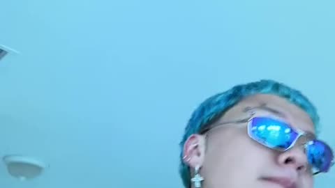 a aprendi a quitar las pecas ahora me falta sacarme este verso de la cabeza !!