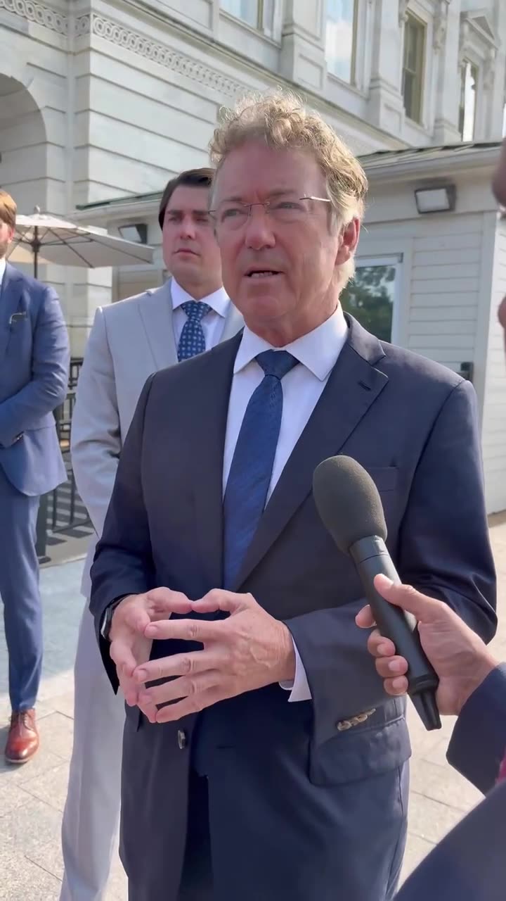 Rand Paul is sad the Trump admin has uninvited him from the White House Picnic 🤣