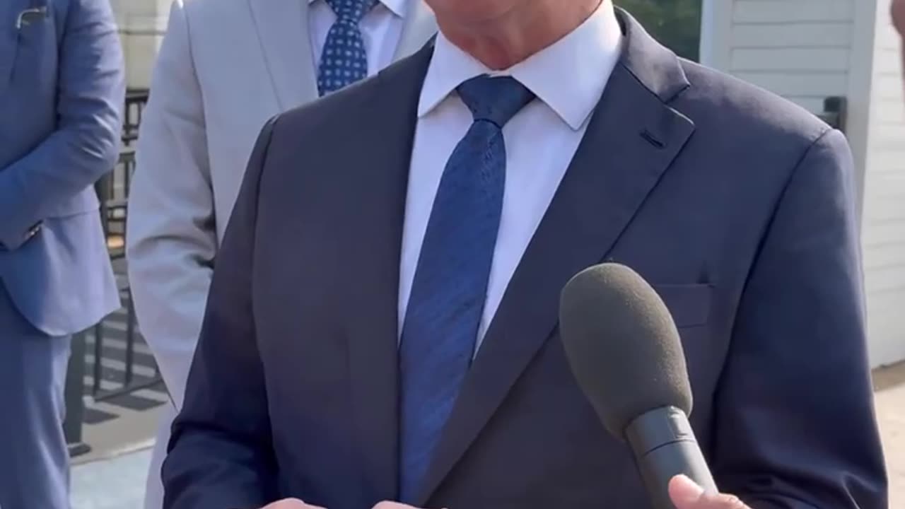 Rand Paul is sad the Trump admin has uninvited him from the White House Picnic 🤣