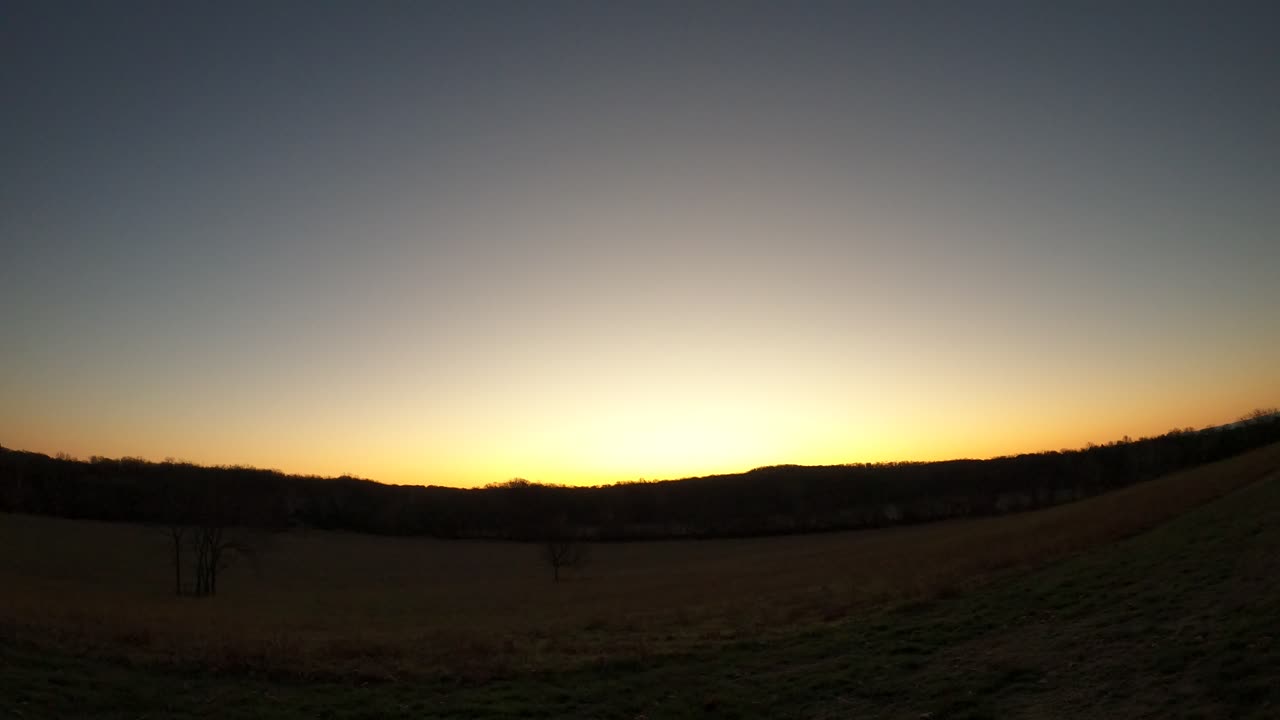 Sun ☀ Rise 11 27 25 27f/-3c