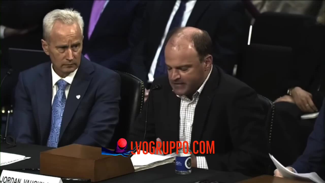 DUB/ITA -Dr. J. Vaughn : 15 milioni di americani potrebbero essere lesionati dal "vaccino" Covid