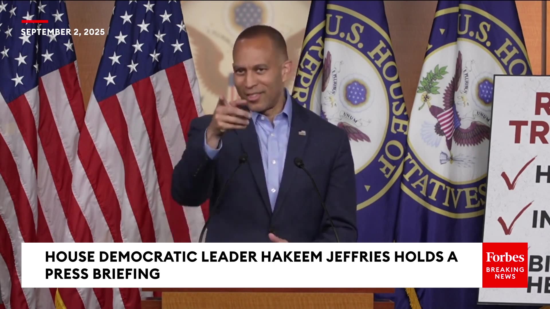 ‘Stay Tuned’: Hakeem Jeffries Dodges Question Again When Asked If He Will Endorse Socialist Mamdani