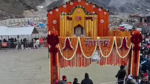 कुछ ही देर में खुल जायेंगे बाबा के कपाट 🙏 #kedarnath