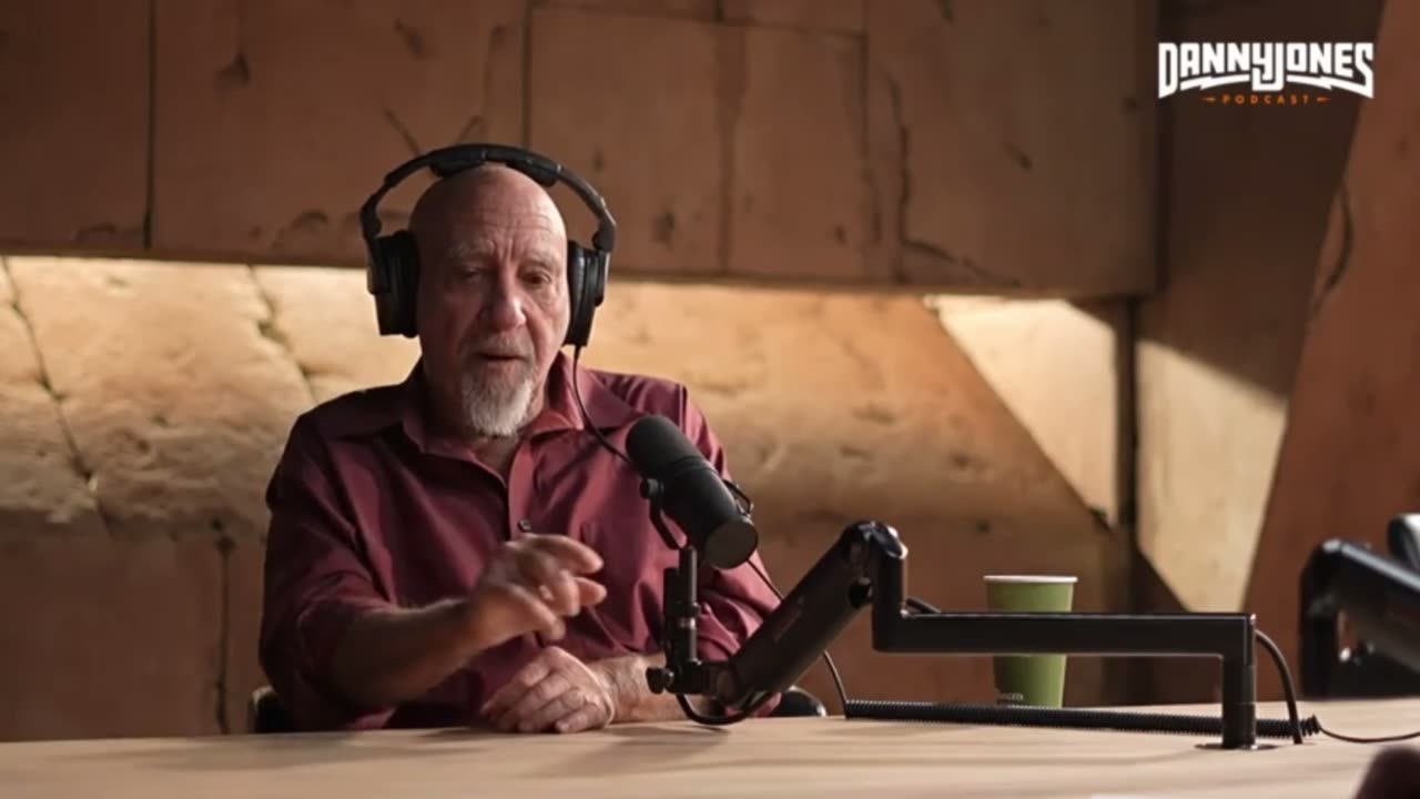 Stewert Hameroff : Plasma and The Micro - Tubes