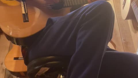 JT Wryte visits guitar center