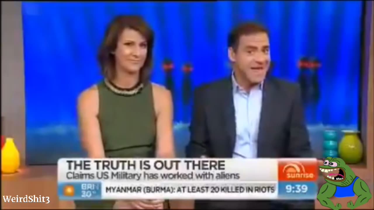 Two police officers try to arrest a 7 foot Giant Alien at a gas station in Las Vegas, Nevada