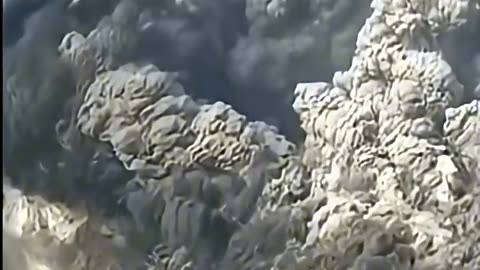 MOUNT ST. HELENS ERUPTION (1980)