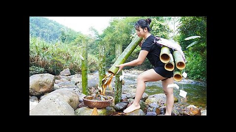 Make your own bamboo trap and drop it in the stream – Catch 5kg of loach and eel overnight!