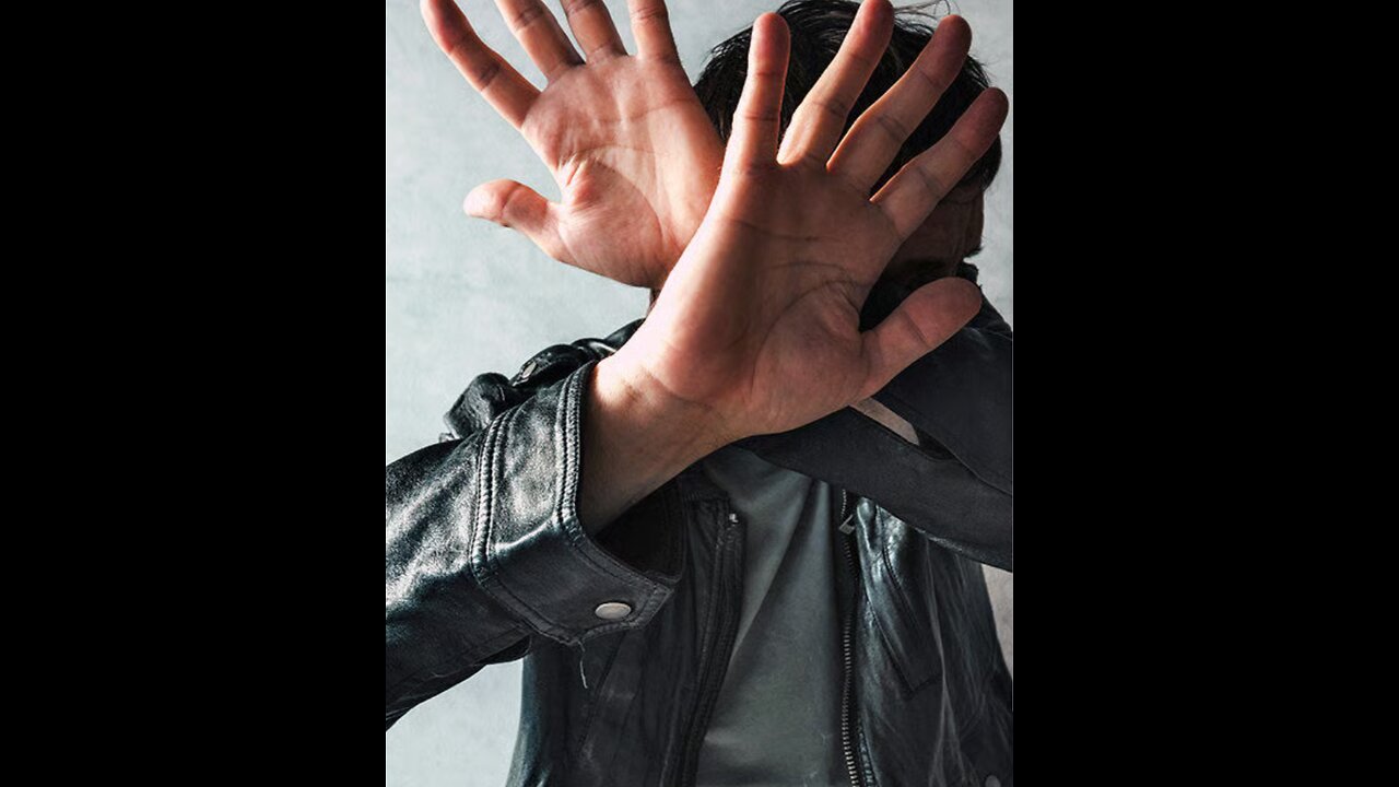 Manipulation and triangulation tactics