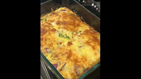 Easy Cheesy Potato Breakfast Casserole